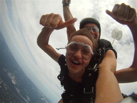 why do people skydive.